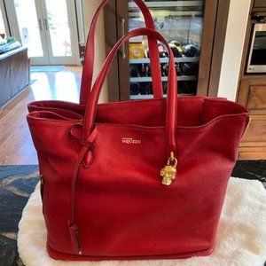 ❤️Alexander McQueen Pebbled Padlock Red Tote ❤️